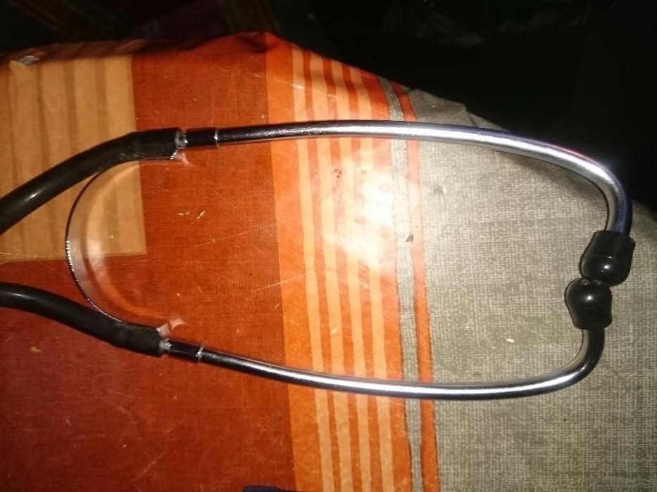 Impeccable vintage sphygmomanometer