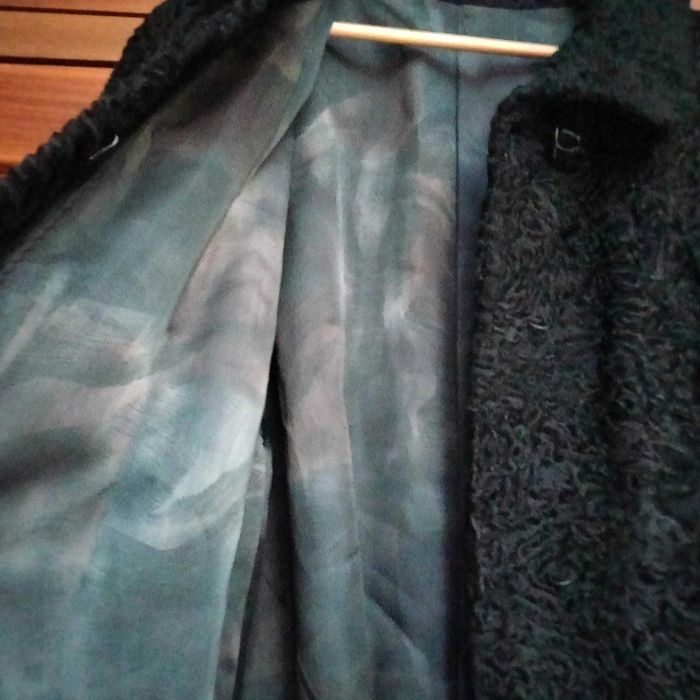Casaco Longo em Pele de Ovelha Karakul (Astrakan) - L/XL