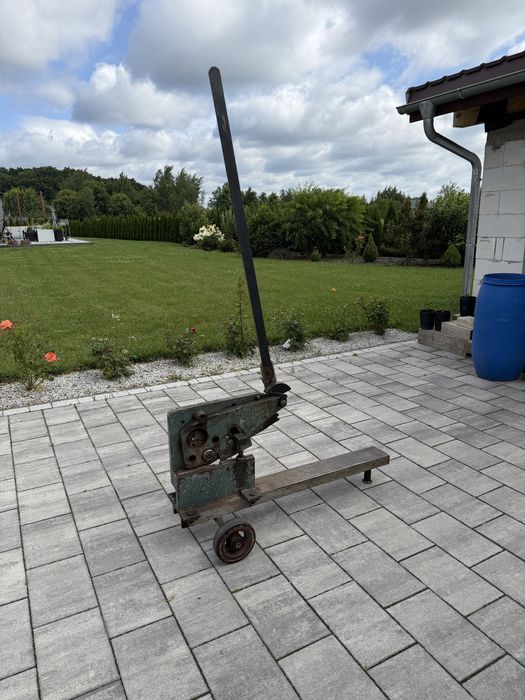 Gilotyna do blachy-prętów