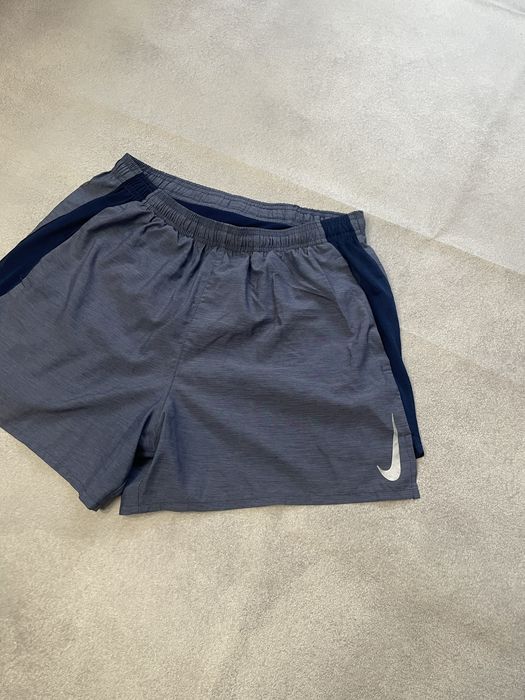 Спортивні шорти Nike оригінал бігові (графітові / темно-сірі)