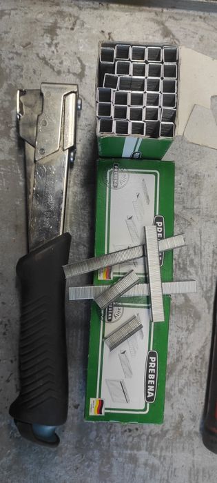 Продам степлер промышленный для мебели