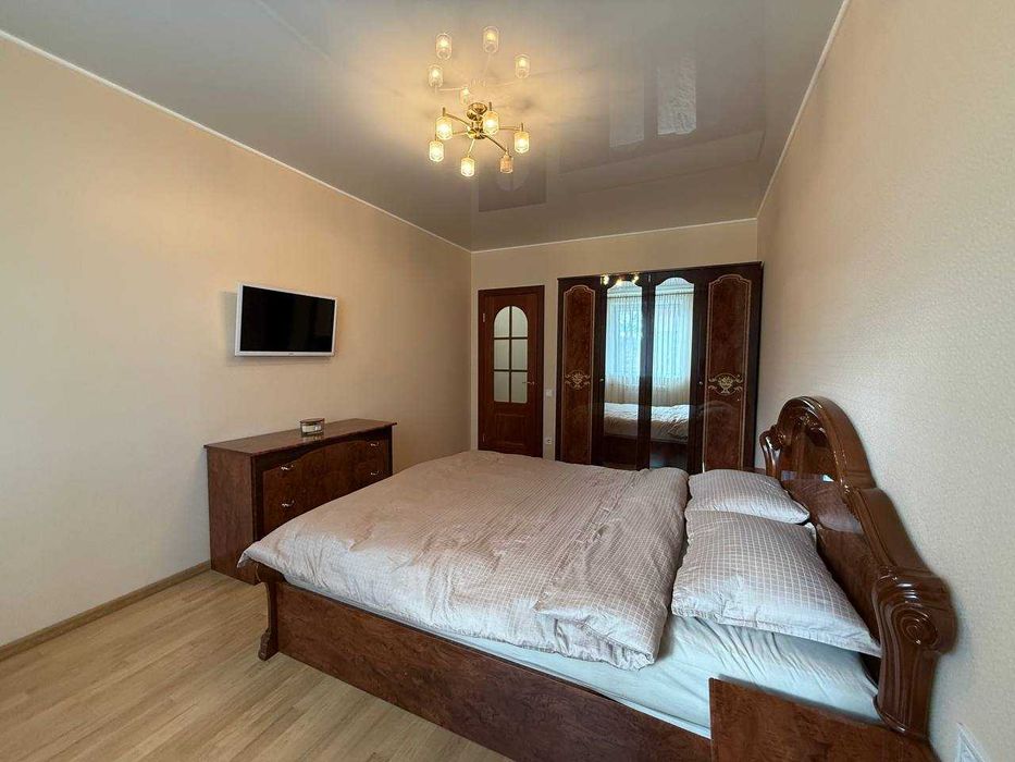 Трикімнатна квартира зайти і жити! Продаж по Є-відновленню!