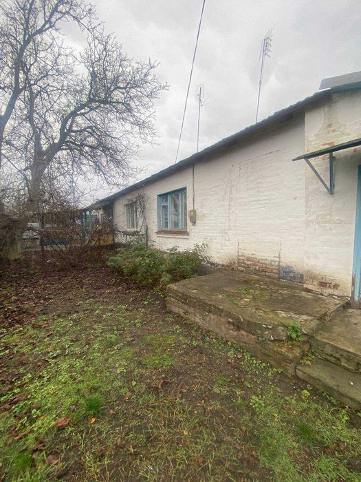 Продам частину будинка в селі Трушки