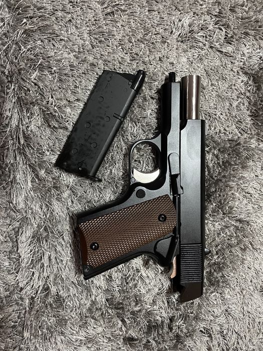 PISTOLA COLT METAL GREEN GAS BLOWBACK AIRSOFT (ENVIO GRATIS)