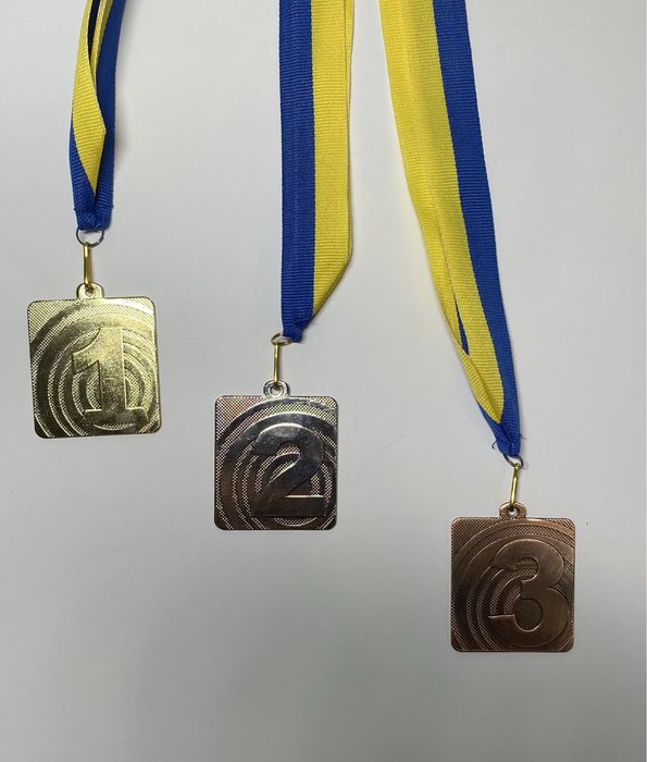 Медаль спортивна зі стрічкою