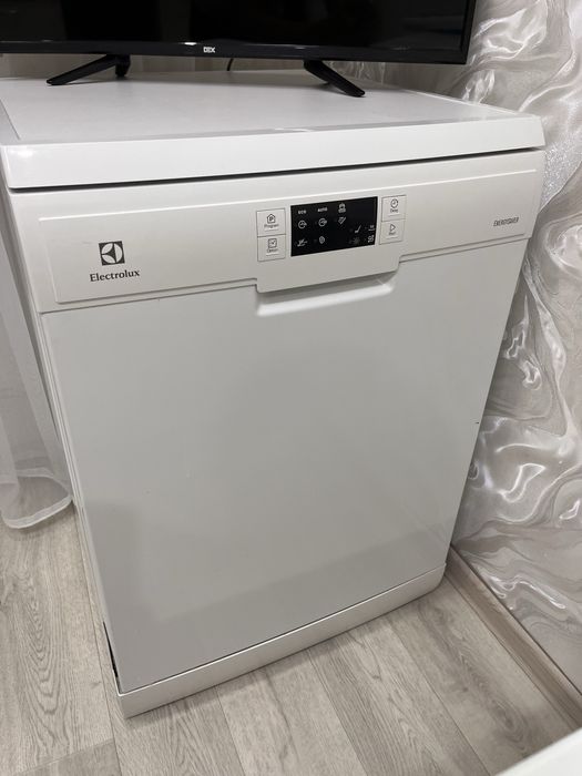 Продам посудомийну машину ELEKTROLUX