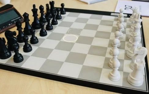 Komputer szachowy Centaur DGT! Jak nowy!