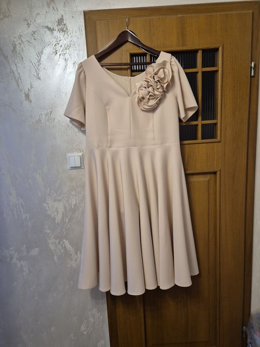 Sukienka Elizabeth Collection Rubi 50 beżowa