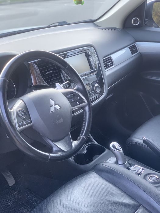 Mitsubishi Outlender PHEV