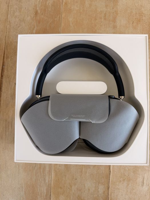 AirPods Max USBC midnight