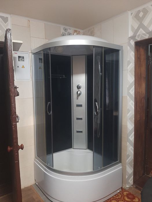 Здам дві суміжні кімнати в гуртожитку