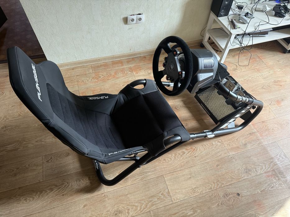 Комплект для симрейсинга Playseat Trophy Thrustmaster TGT 2