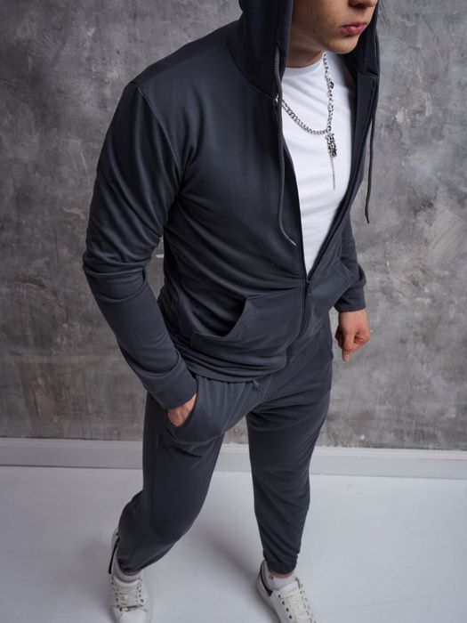 ОПТОВИЙ ПРОДАЖ одягу в Україні - співпраця для бізнесу