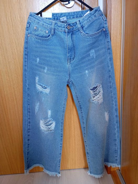 Calça de ganga mom fit nova com etiqueta