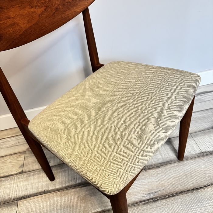 Krzesła Thonet, Dune, Casala, duńskie, teak, boucle, Dania, Włochy