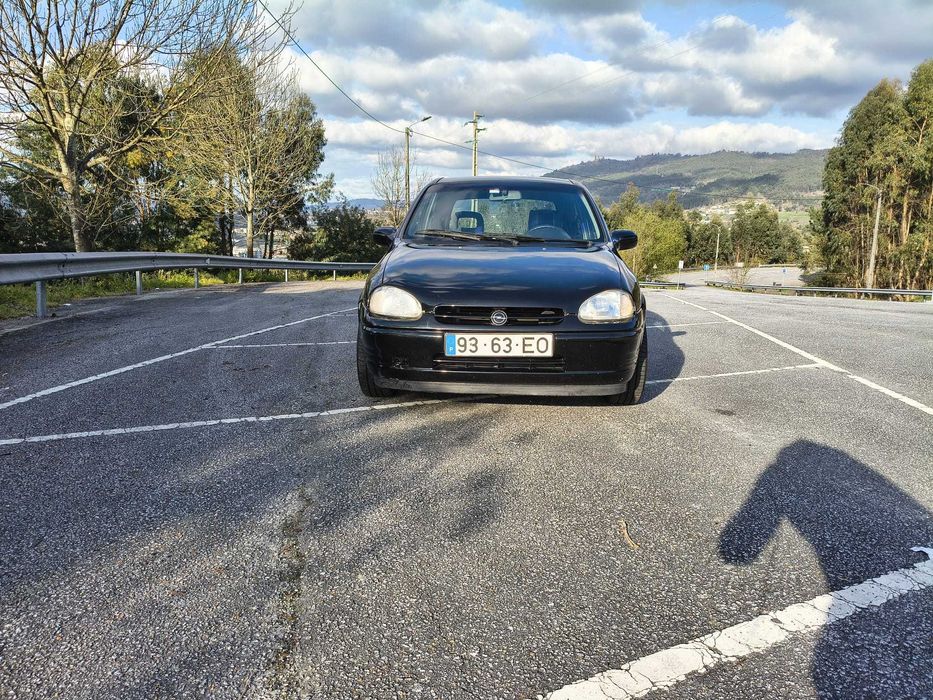 Opel Corsa 1.2 Joy — 88.000 km — Muito estimado — Extras