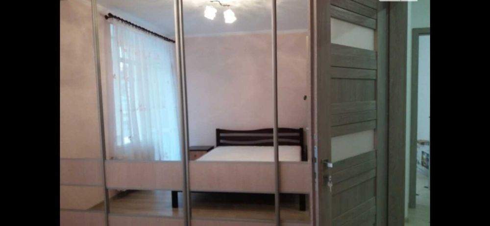 Оренда окремої кімнати в квартирі з і/о на Л. Українки