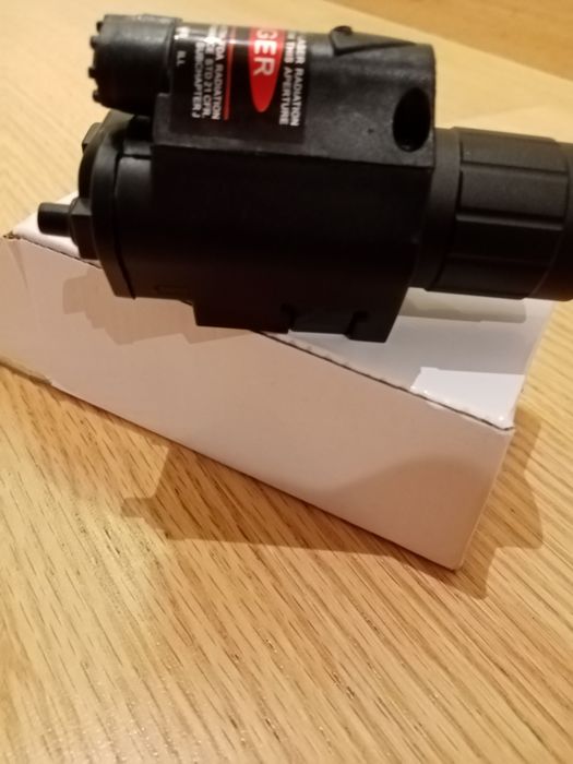 Mira laser com lanterna