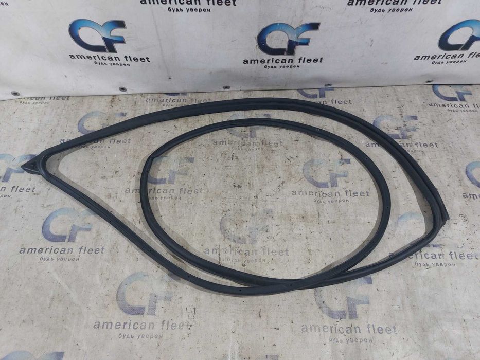 Mitsubishi Outlander 14- Уплотнитель двери передний левый \ Аутлендер