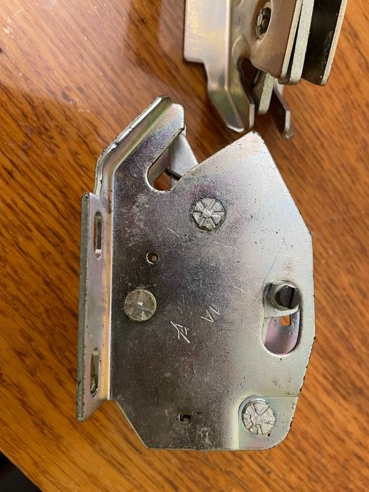 Замок багажника ВАЗ 2111, 2110, 2112 ЗАВОД