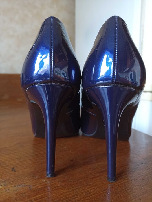Весільні лаковані сині туфлі човники Dorothy Perkins 37 розмір 23 см