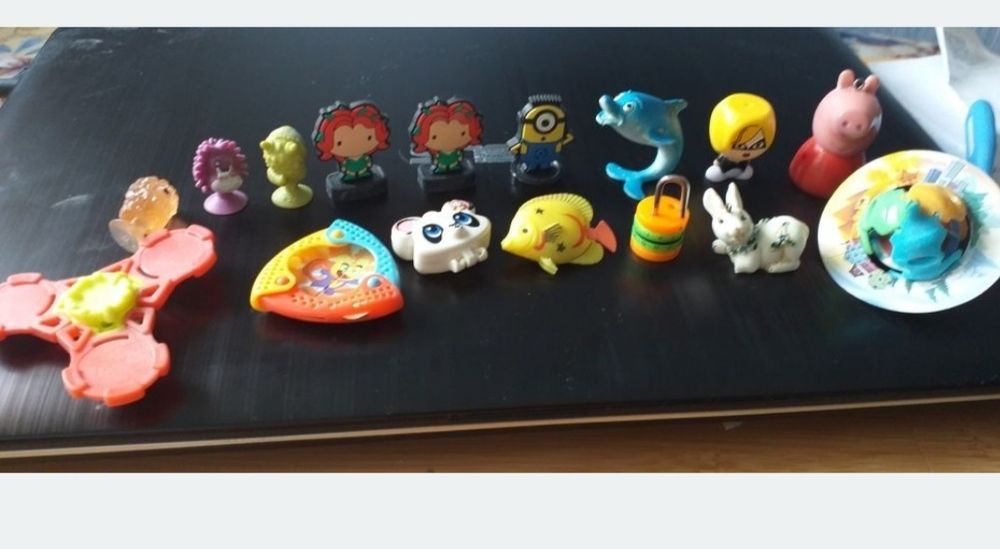 Игрушки Киндеры.