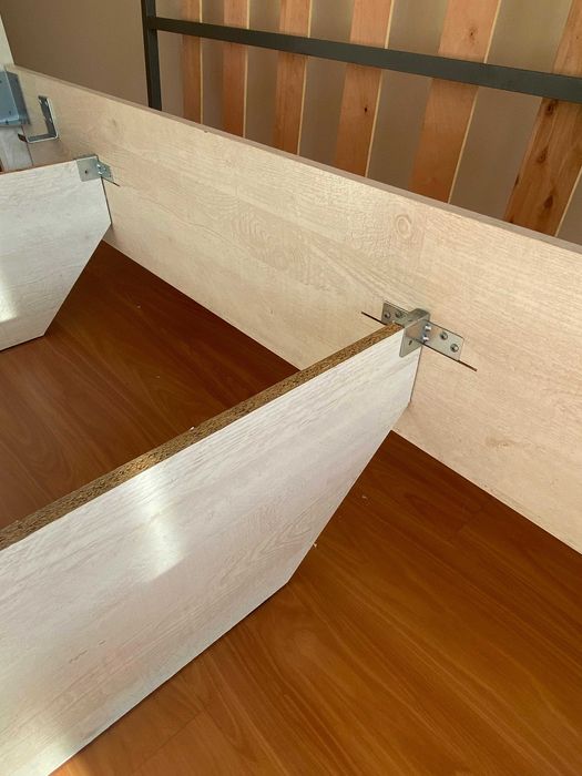 Cama de Casal VERONA (150x190cm) + Estrado de Ripas - Como Novo - 180€