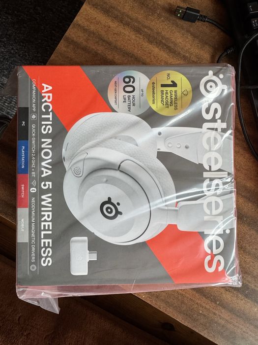 SteelSeries Arctis Nova 5 Wireless White