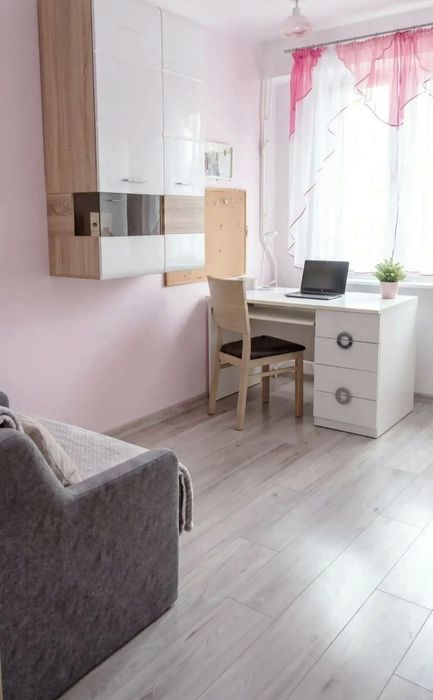 Sprzedam mieszkanie 82,7m2 - 4 pokoje - umeblowane