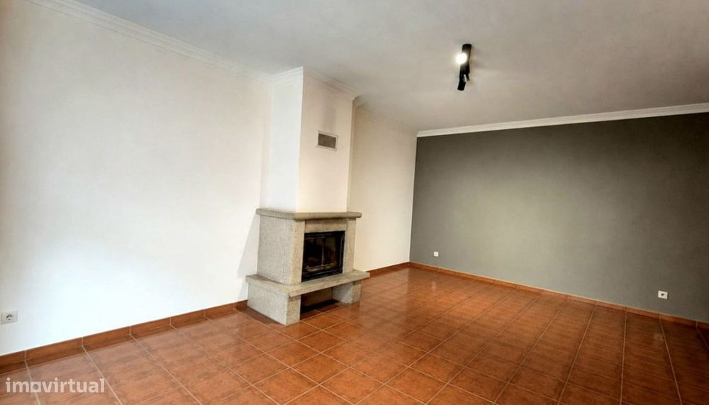 Venda de apartamento T3 em ótimo estado, Darque, Viana do Castelo
