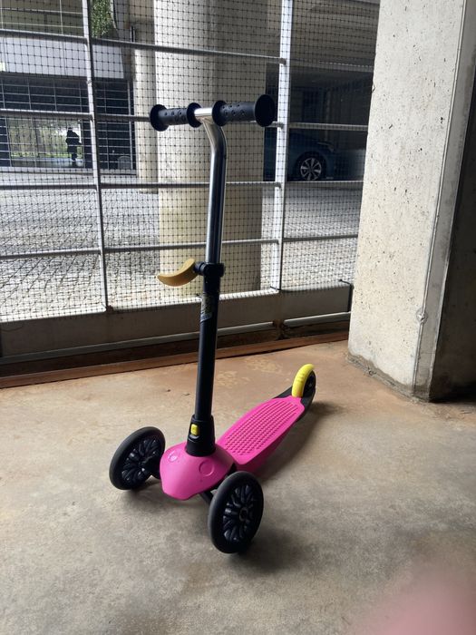 Trotinete cor de rosa