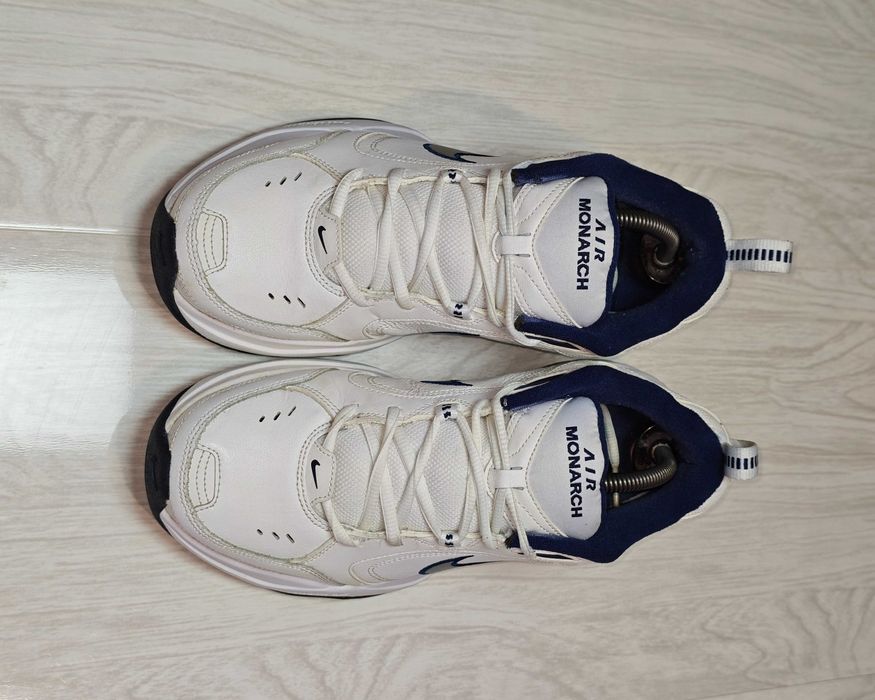 Оригінальні Кросівки Nike Air Monarch 41