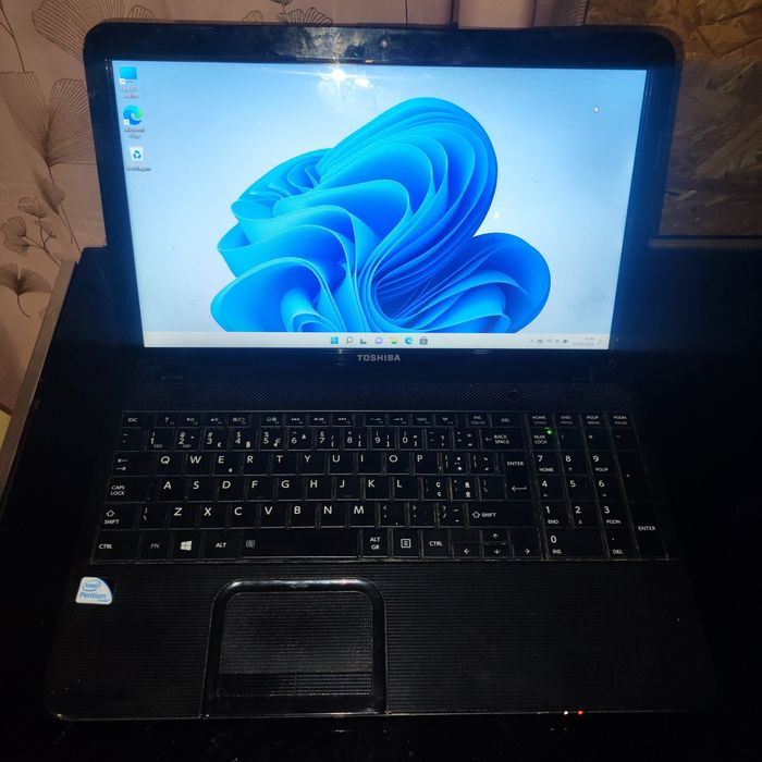 Portátil Toshiba Com carregador