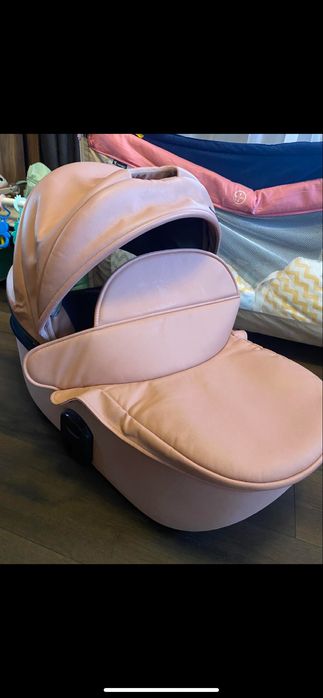 Продам коляску anex e/type