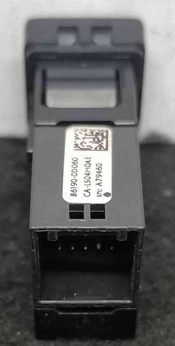 Módulo USB / AUX / IPOD TOYOTA YARIS (_P13_) ano 2015