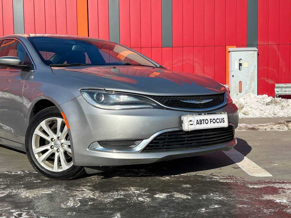 В продажі Chrysler 200 2014 року випуску.