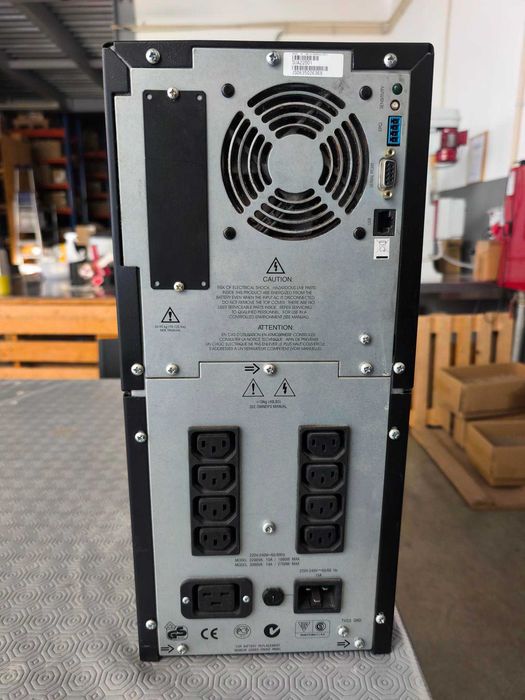 APC Smart-UPS 2200 - 8 Tomadas