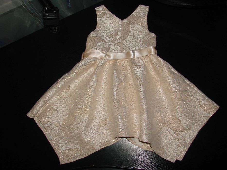 шикарное золотое платье Monsoon 2-3 г как новое!