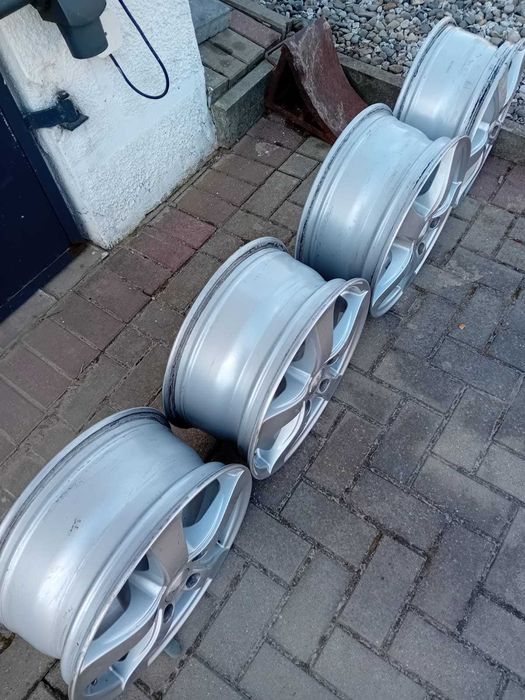 Felgi aluminiowe Dezent 5x114.3  R16