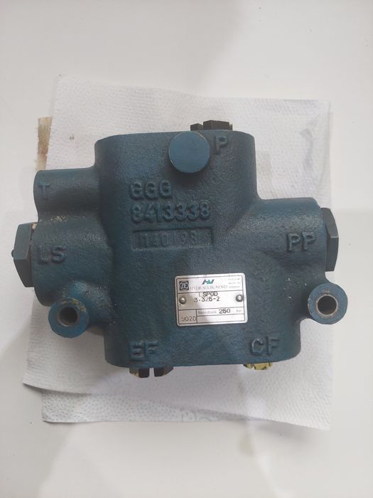 Zawór priorytetowy do ciągnika