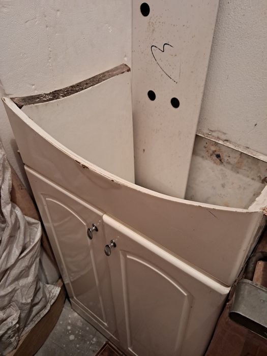 Тумбочка під умивальник б/у