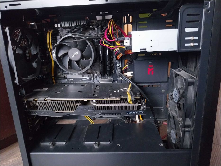 Komputer stacjonarny Ryzen 7 16 GB DDR4 GTX 1070 Ti M.2 + 2xSSD + HDD