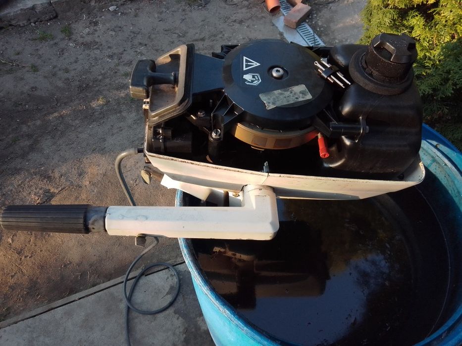 Silnik zaburtowy Johnson 4 krótka stopa