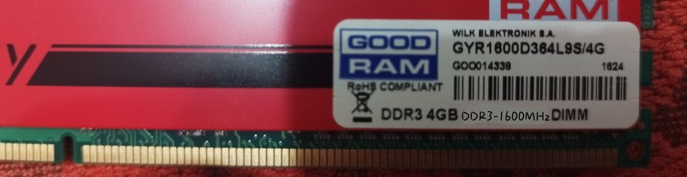 2 Плашки оперативної пам'яті DDR3-1600MHz по 4 ГБ