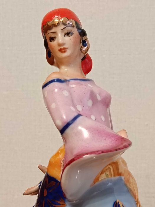 Статуетка Циганка, Коростень