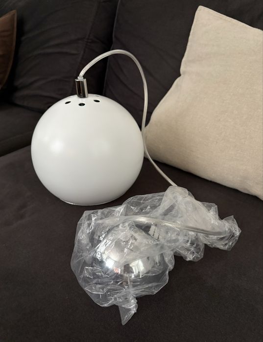 Lampa kula wisząca biała metal vintage retro industrial loft