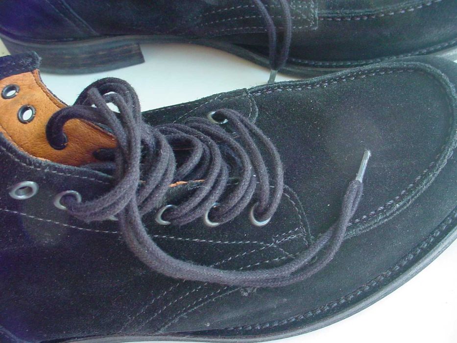 Botas de camurça de luxo.
