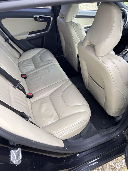 Volvo V60 d6 hibrido plug-in 2013