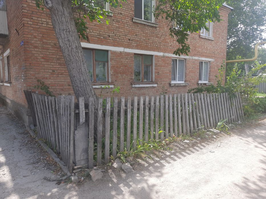 Продаж нерухомості:3 кімнатної квартири в центрі міста.