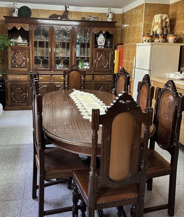 Mobília de sala de jantar estilo antigo